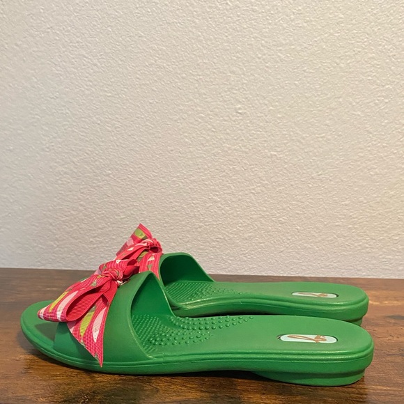 Okab Green Original Pink Bow Sandals - Picture 7 of 8